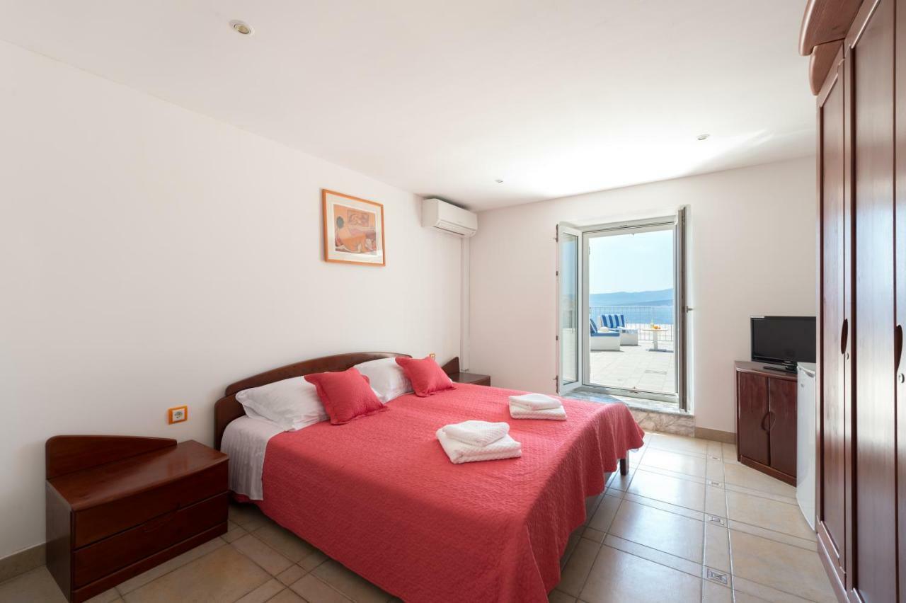 Riva Rooms Bol Exteriér fotografie