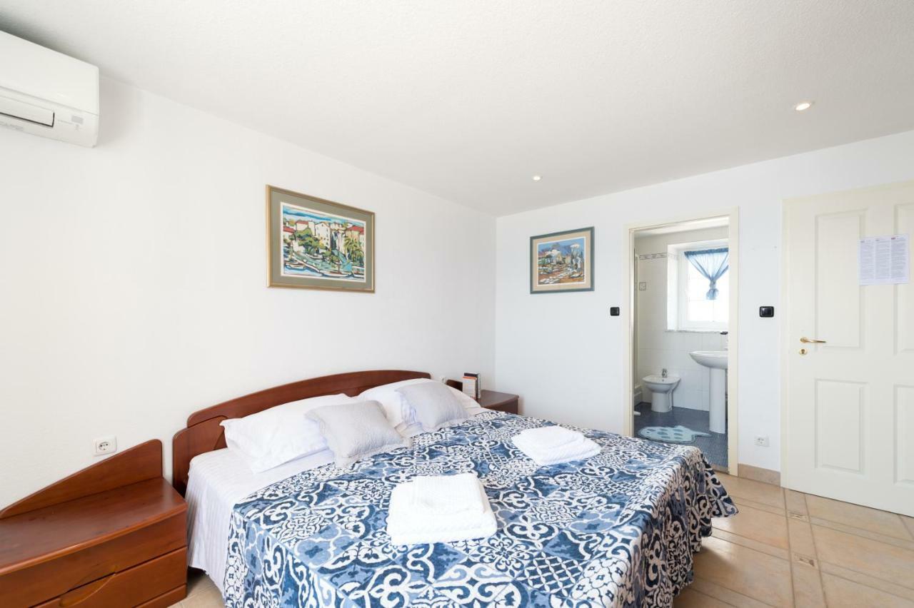 Riva Rooms Bol Exteriér fotografie