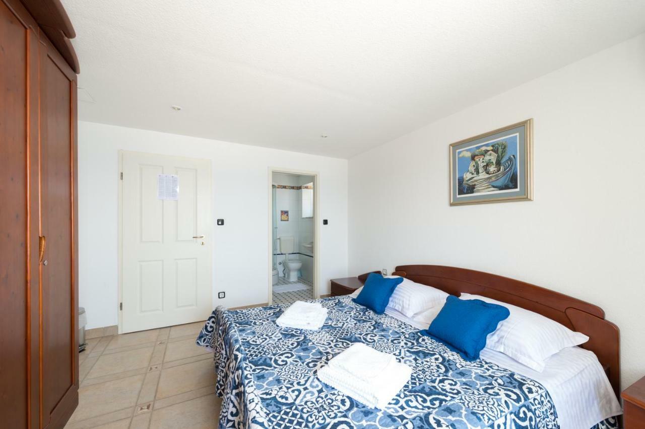 Riva Rooms Bol Exteriér fotografie
