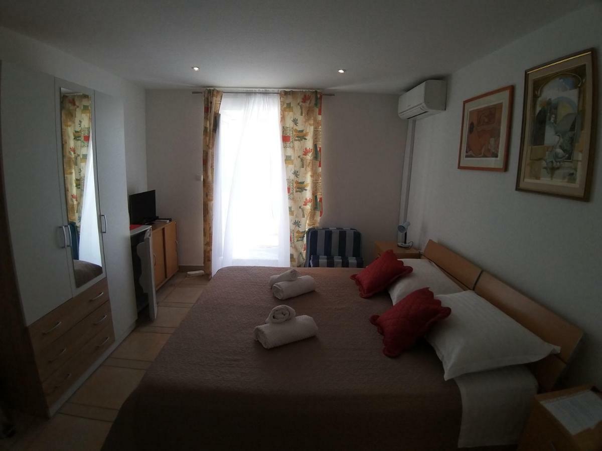 Riva Rooms Bol Exteriér fotografie
